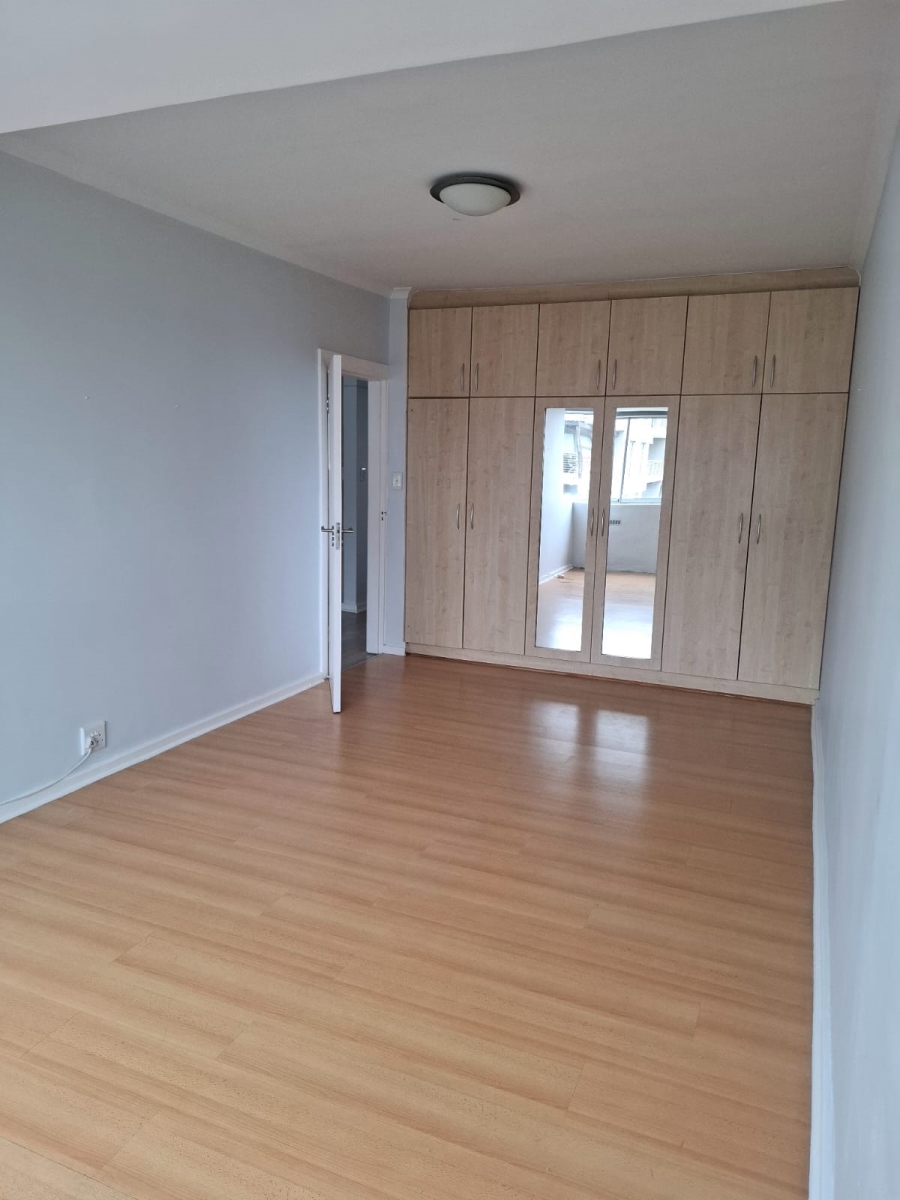 To Let 2 Bedroom Property for Rent in Sea Point Western Cape